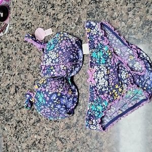 CACIQUE matching floral bandeau bra size 38DD w/ matching 14-16 hipster panties
